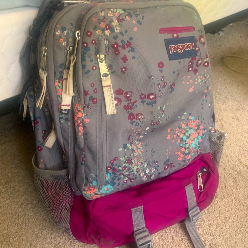 Jansport, Many many pockets, Great for Middle school or work
